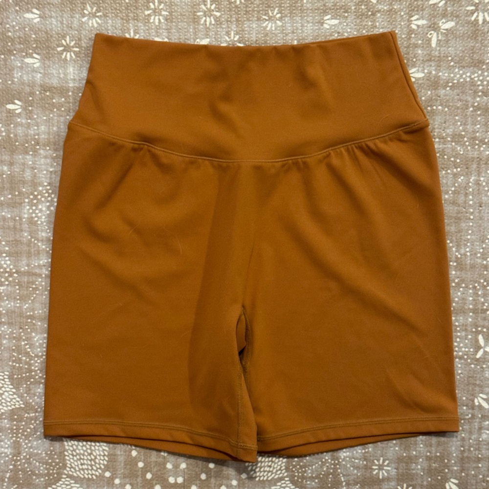 P’tula Cassey Shorts 6” - Caramel/Size XL